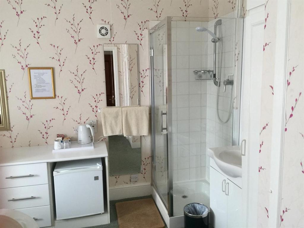 Kenmore Guest House Rustington Habitación foto